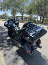 2015 Harley-Davidson<sup>®</sup> CVO<sup>™</sup> Road Glide<sup>®</sup> Ultra thumb 0
