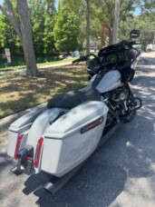 2025 Harley-Davidson<sup>®</sup> Road Glide® thumb 3