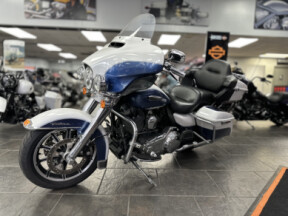 2015 Harley-Davidson<sup>®</sup> Electra Glide<sup>®</sup> Ultra Classic<sup>™</sup> Two-Tone White  thumb 0