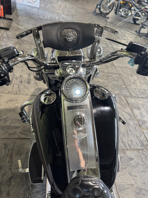 2017 Harley-Davidson® Road King®, photo 17