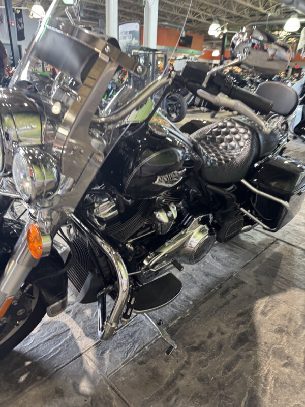 2017 Harley-Davidson® Road King®, photo 10