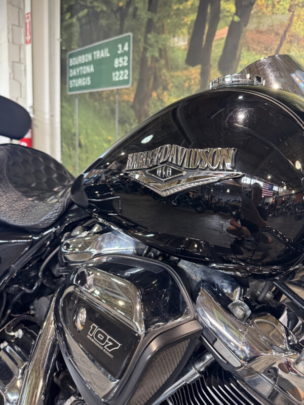 2017 Harley-Davidson® Road King®, photo 2