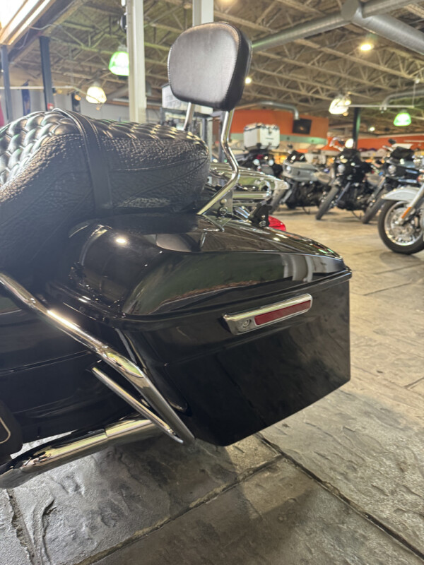 2017 Harley-Davidson® Road King®, photo 14