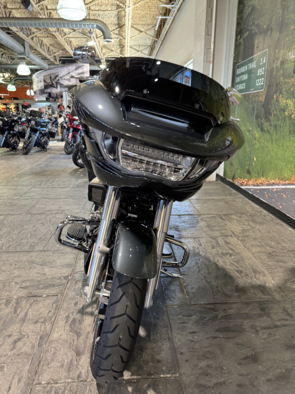 2025 Harley-Davidson Road Glide - Photo 8