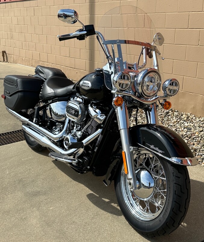2024 Harley-Davidson Heritage Classic Vivid Black - Photo 3