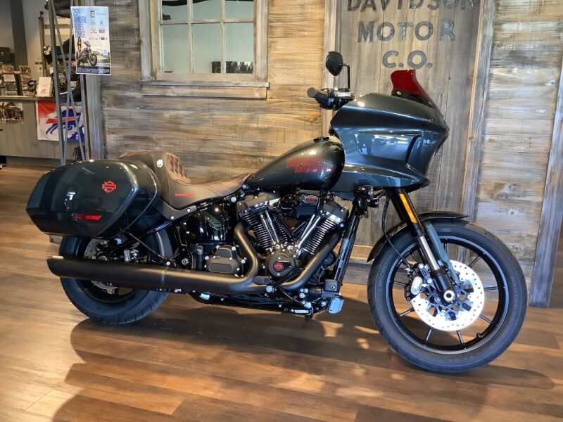 Harley-Davidson<sup>®</sup> Low Rider® ST 2025 FXLRST S12-25 Iron Horse Metallic - Black Finish