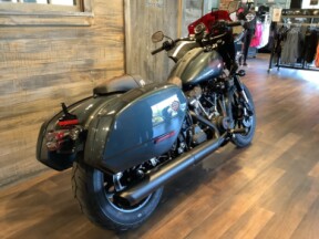 Harley-Davidson<sup>®</sup> Low Rider® ST 2025 FXLRST S12-25 Iron Horse Metallic - Black Finish thumb 1