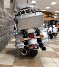 2011 Harley-Davidson<sup>®</sup> Electra Glide<sup>®</sup> Classic Brilliant Silver thumb 2