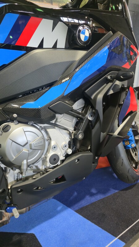 2025 BMW Motorrad M 1000 XR - Photo 6