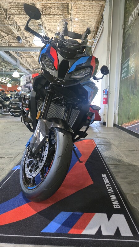 2025 BMW Motorrad M 1000 XR | $1,500 Cash Rebate, photo 23