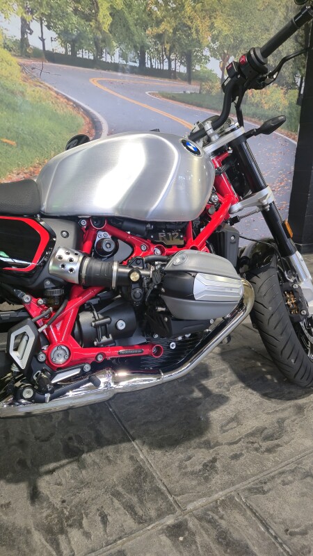 2025 BMW Motorrad R 12 nineT - Option 719 - Photo 6