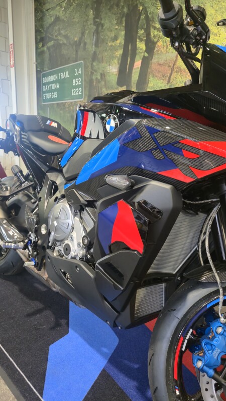 2025 BMW Motorrad M 1000 XR - Photo 5