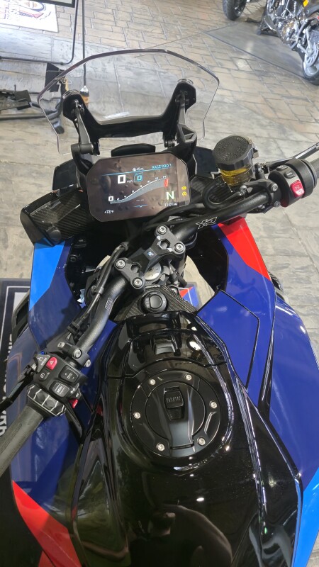 2025 BMW Motorrad M 1000 XR | $1,500 Cash Rebate, photo 12