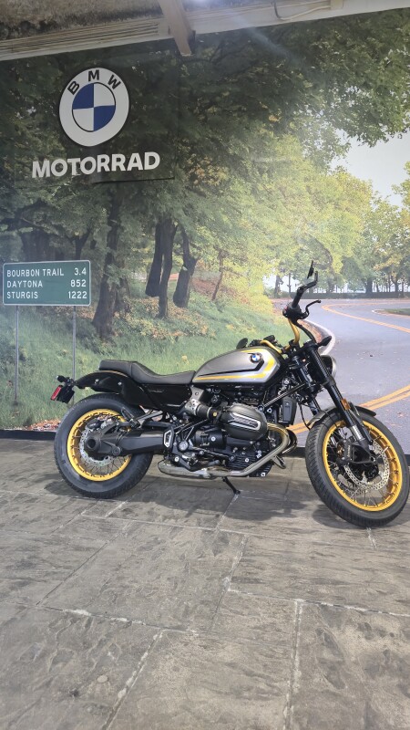 2025 BMW Motorrad R 12 Option 719