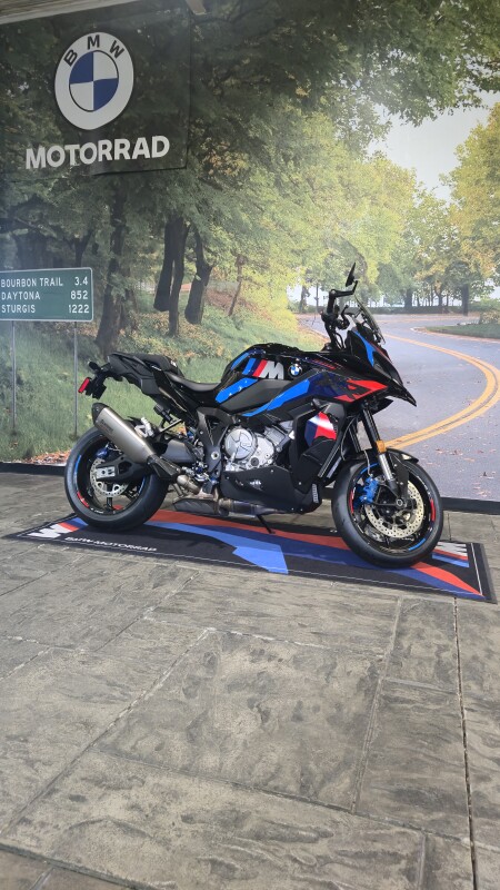 2025 BMW Motorrad M 1000 XR