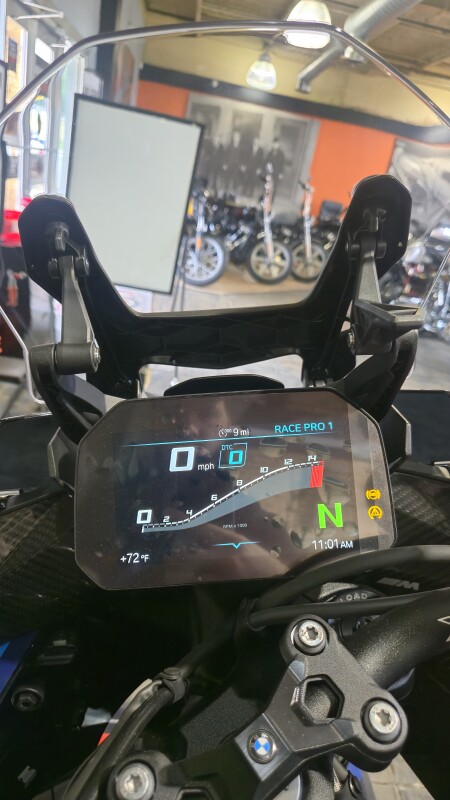 2025 BMW Motorrad M 1000 XR | $1,500 Cash Rebate, photo 13