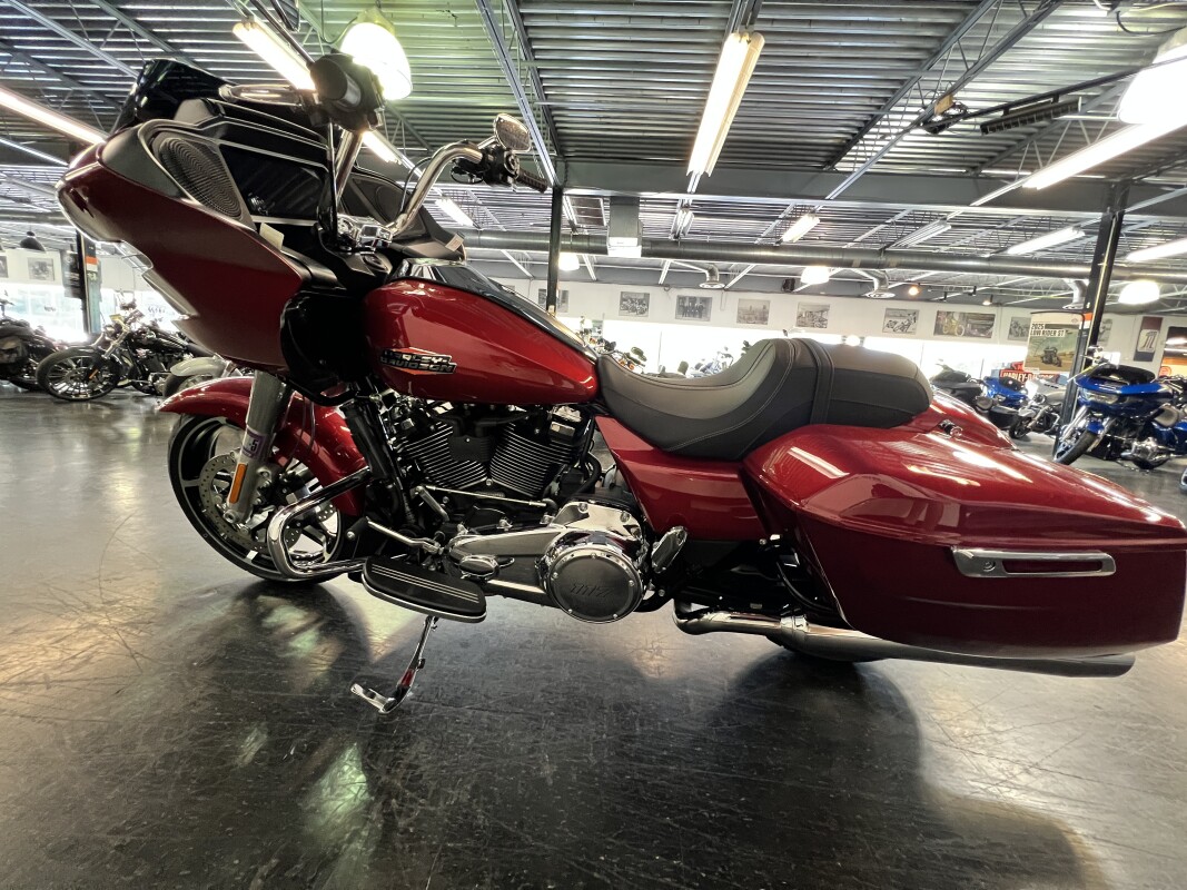 2025 Harley-Davidson Road Glide Brilliant Red FLTRX - Photo 6