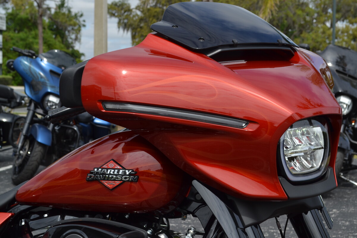 FLHX 2025 Street Glide - Photo 2