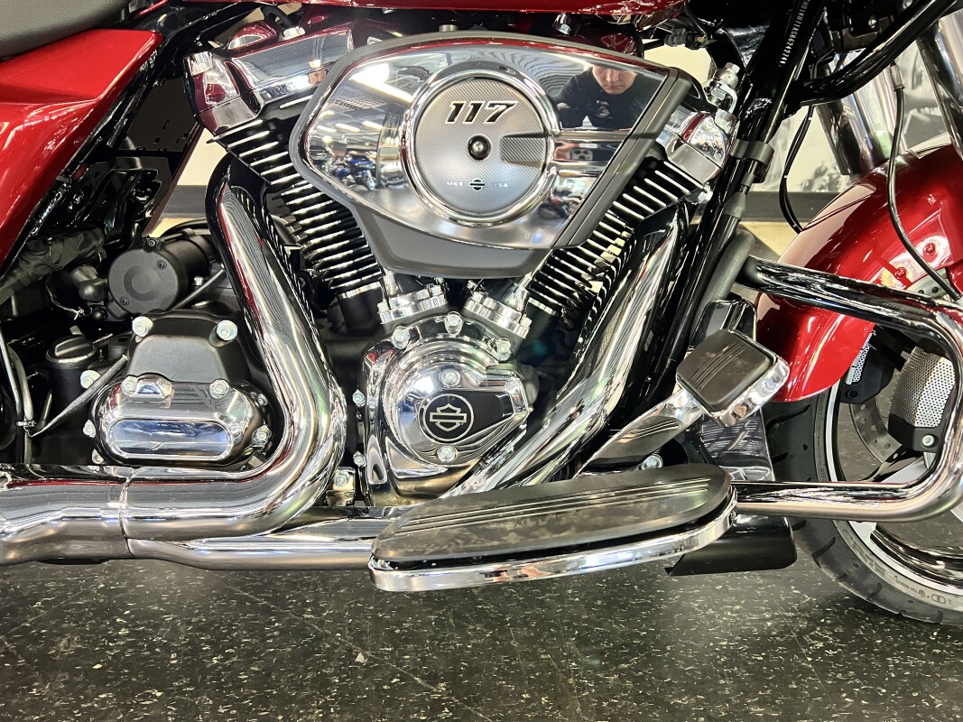 2025 Harley-Davidson Road Glide Brilliant Red FLTRX - Photo 4