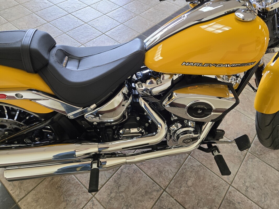 2025 Harley-Davidson Breakout Centerline - Photo 2