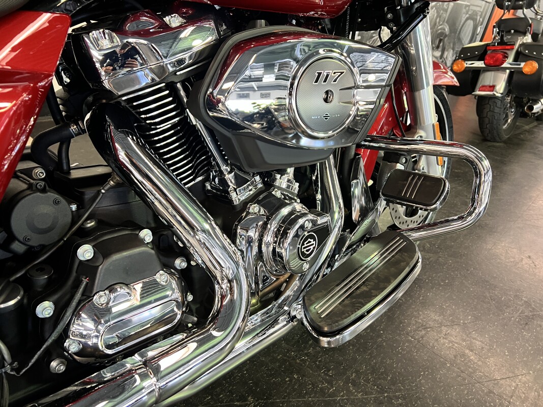 2025 Harley-Davidson Road Glide Brilliant Red FLTRX - Photo 8