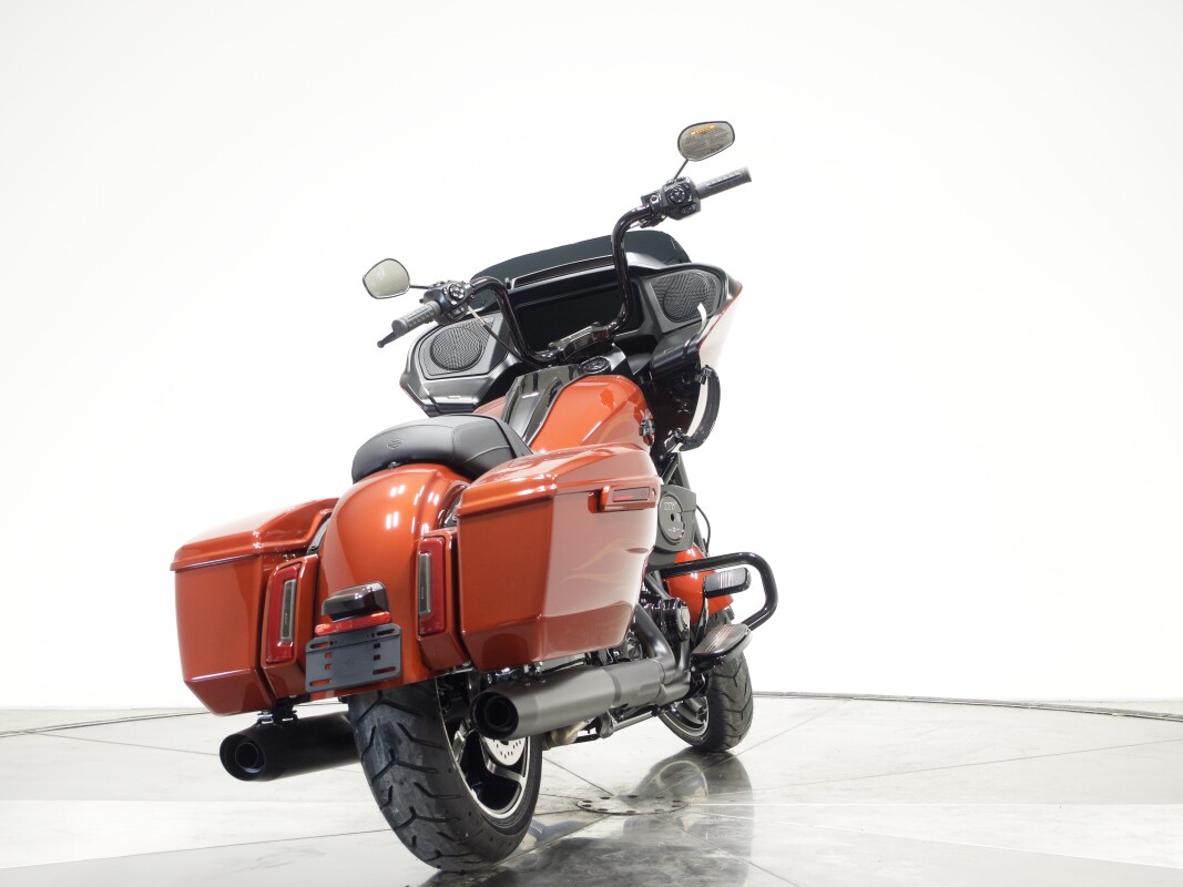 2025 Harley-Davidson FLTRX Road Glide in Whiskey Firestorm with 10 miles - Photo 6