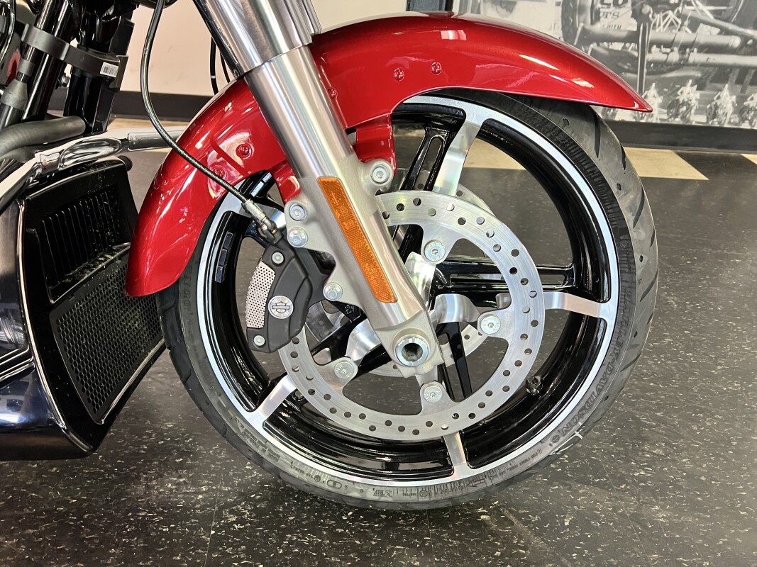 2025 Harley-Davidson Road Glide Brilliant Red FLTRX - Photo 3