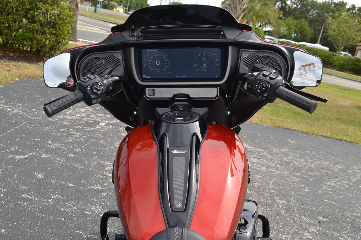 FLHX 2025 Street Glide - Photo 7