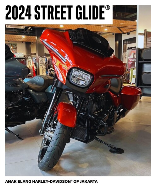 2024 Harley-Davidson<sup>®</sup> Street Glide® Whiskey Fire