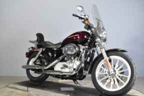 2005 Harley-Davidson® Sportster® 883 Custom XL 883C thumb 2