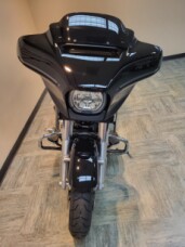2025 Harley-Davidson<sup>®</sup> Street Glide® Vivid Black FLHX thumb 0