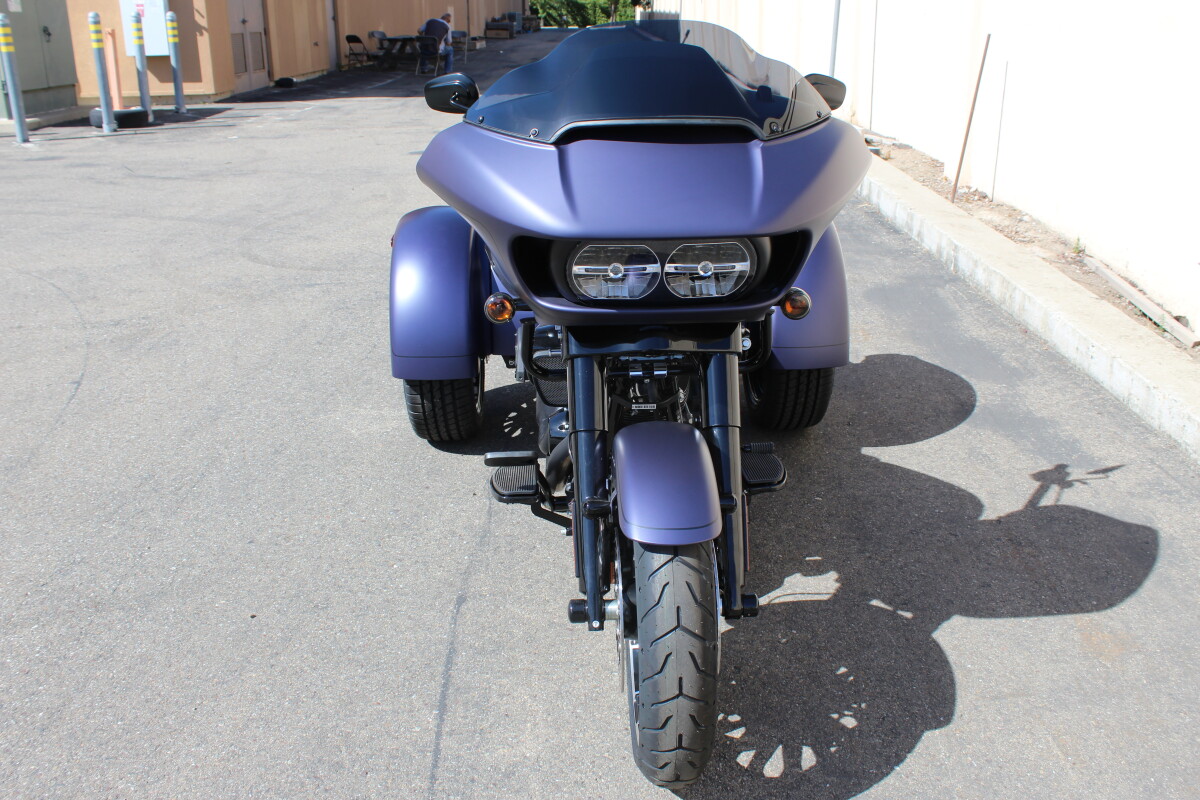 Harley-Davidson Road Glide 3 2025 FLTRT 84555229 PRPL ABYSS DNM W/ PINSTRIPE - Photo 3