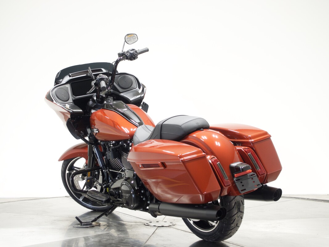 2025 Harley-Davidson FLTRX Road Glide in Whiskey Firestorm - Photo 9