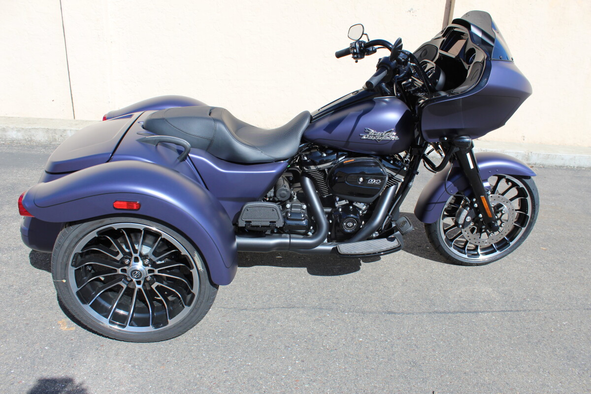 Harley-Davidson Road Glide 3 2025 FLTRT 84555229 PRPL ABYSS DNM W/ PINSTRIPE