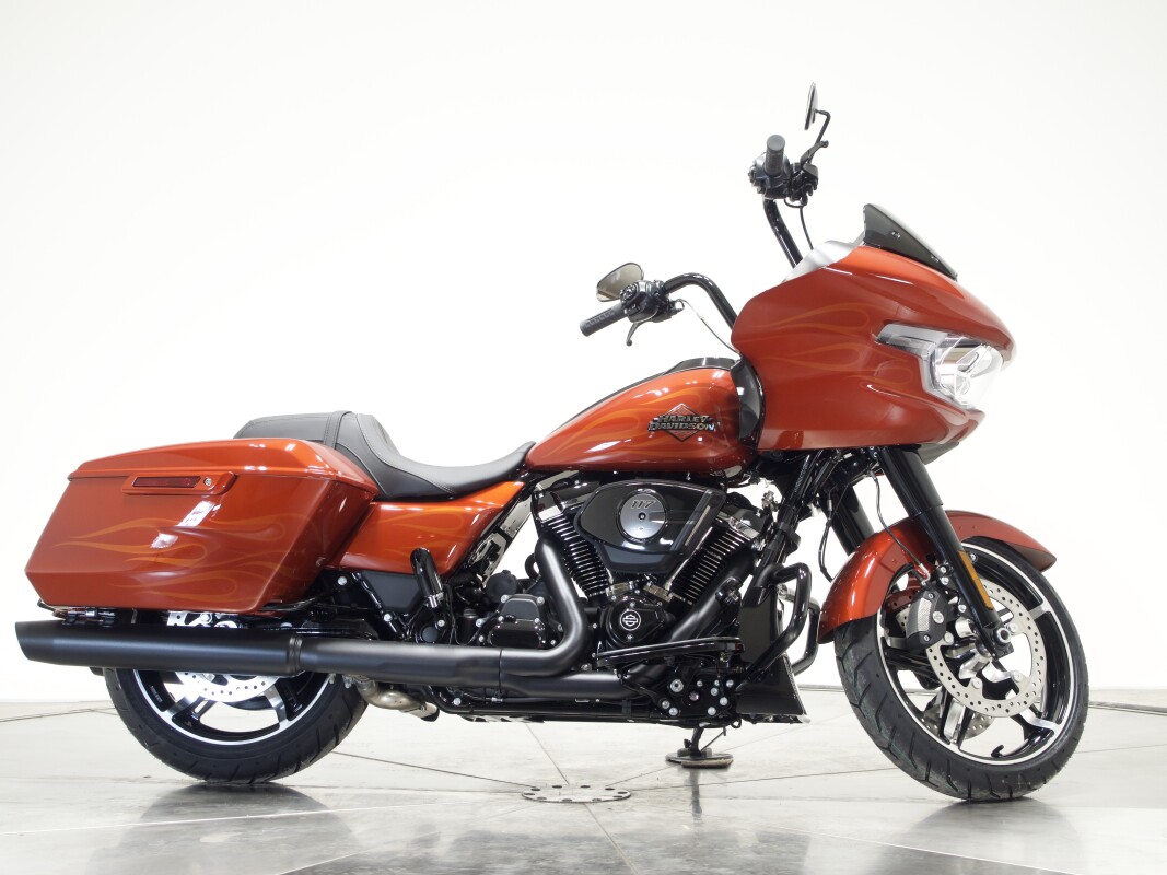 2025 Harley-Davidson FLTRX Road Glide in Whiskey Firestorm