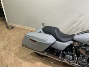 2025 Harley-Davidson<sup>®</sup> Road Glide® Atlas Silver Metallic FLTRX thumb 0