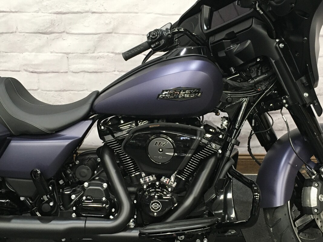 2025 Harley-Davidson Street Glide Purple Abyss Denim - Black Finish FLHX - Photo 3