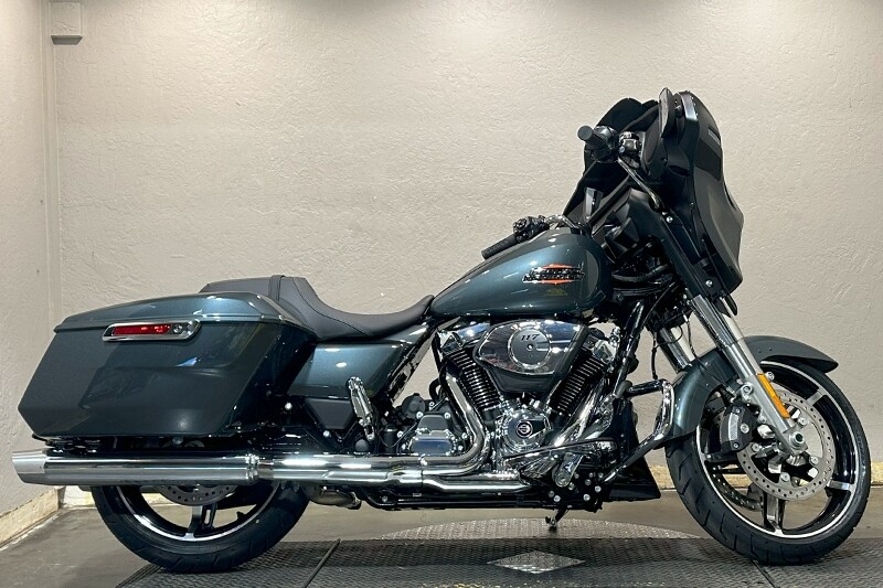Harley-Davidson Street Glide 2025 FLHX 84590881 IRON HORSE MTLC