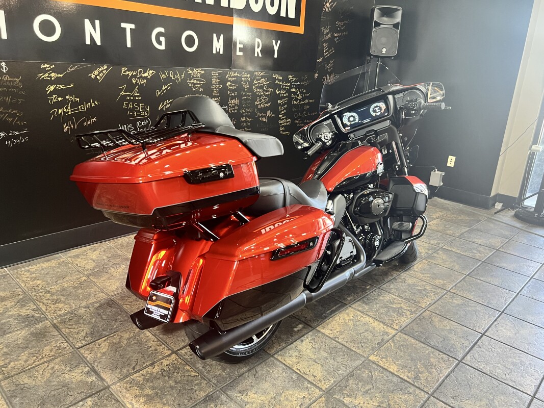 2025 Harley-Davidson Street Glide Ultra Whiskey Fire / Vivid Black - Photo 5