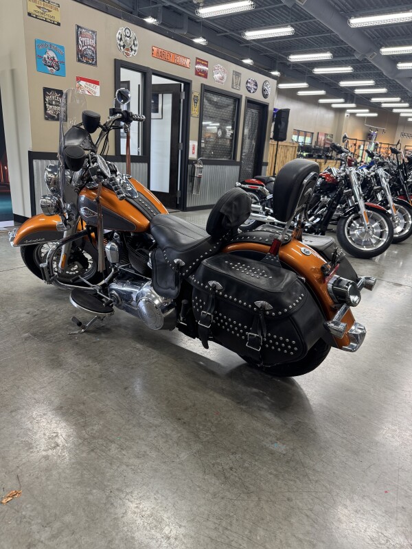 2015 Harley-Davidson® Heritage Softail® Classic FLSTC, photo 8