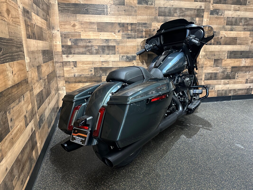 2025 Harley-Davidson Street Glide Iron Horse Metallic - Black Finish FLHX - Photo 2