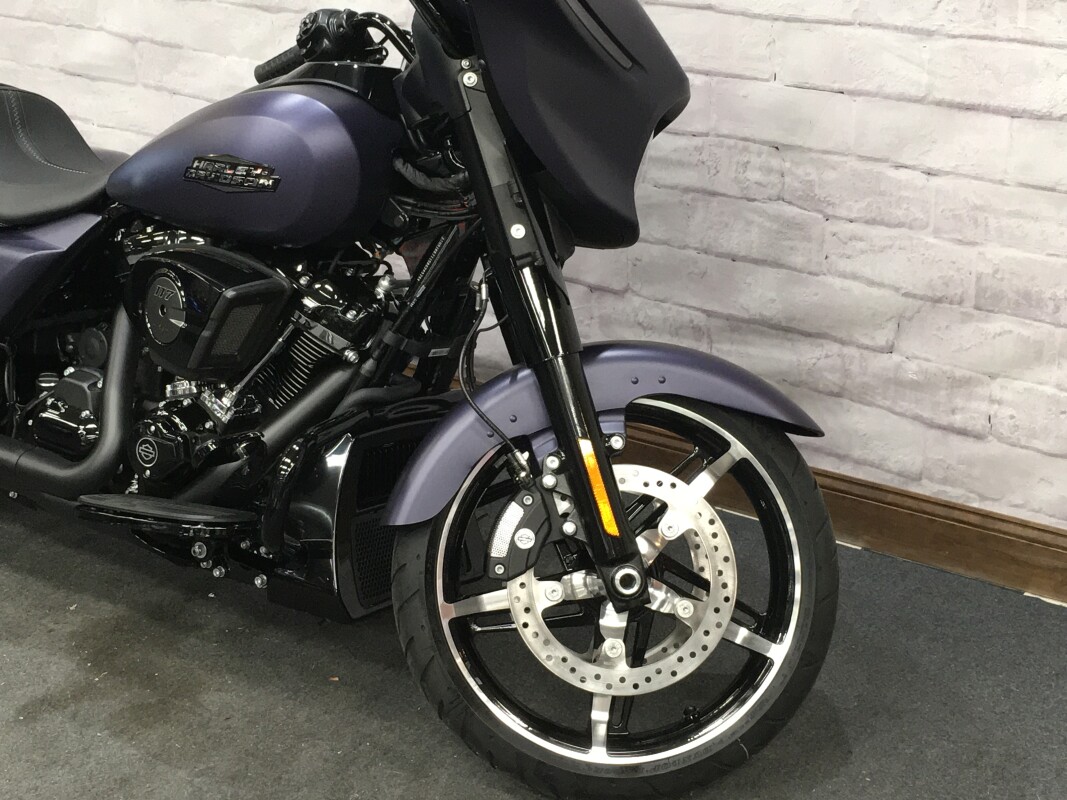 2025 Harley-Davidson Street Glide Purple Abyss Denim - Black Finish FLHX - Photo 4