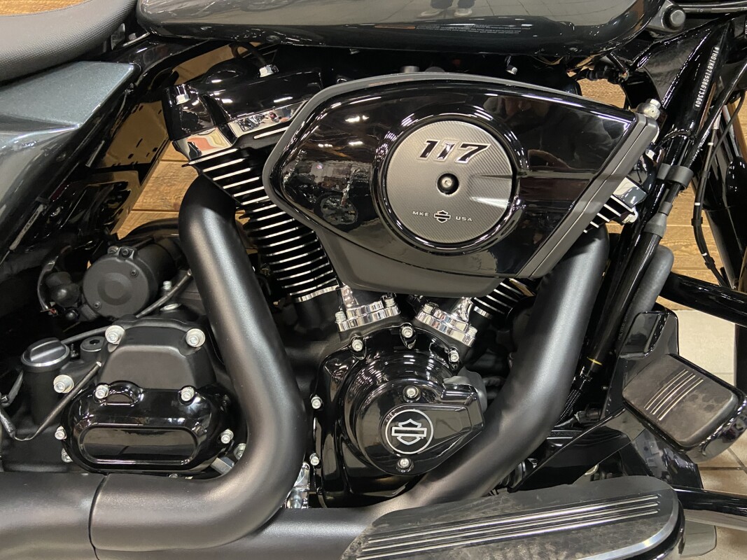 2025 Harley-Davidson Street Glide Iron Horse Metallic - Black Finish FLHX - Photo 3