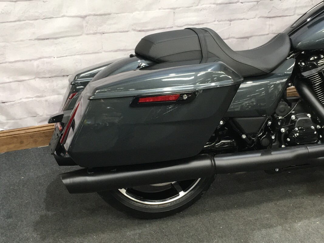 2025 Harley-Davidson Road Glide Iron Horse Metallic - Black Finish FLTRX - Photo 2