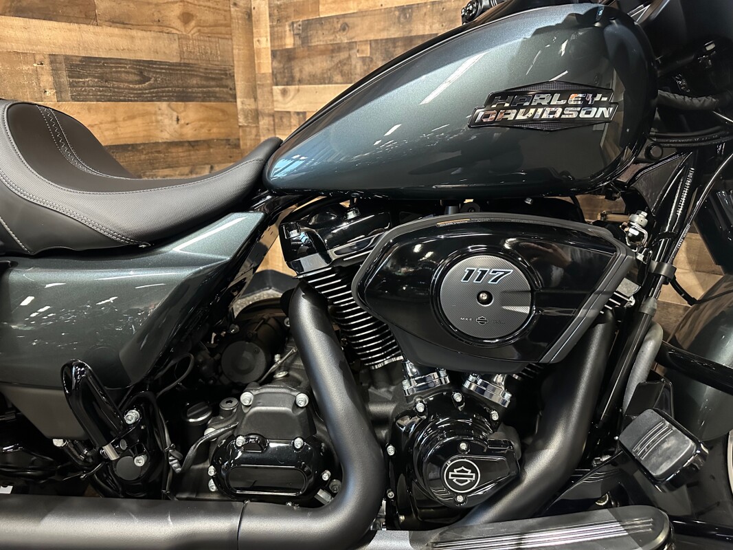 2025 Harley-Davidson Street Glide Iron Horse Metallic - Black Finish FLHX - Photo 10