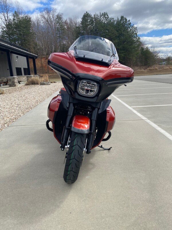 2025 Harley-Davidson Street Glide Ultra Whiskey Fire / Vivid Black - Black Finish - Photo 3