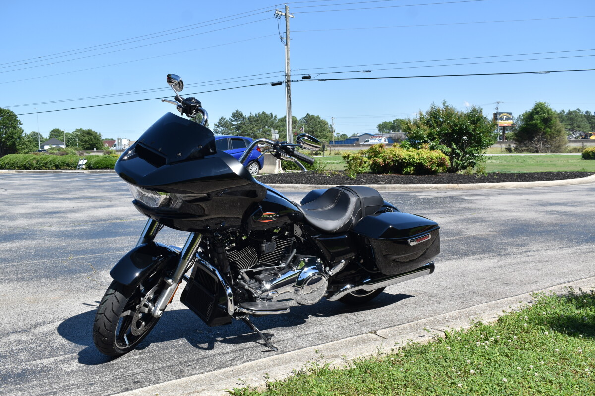 2025 Harley-Davidson Road Glide – Performance Touring Motorcycle - Photo 5