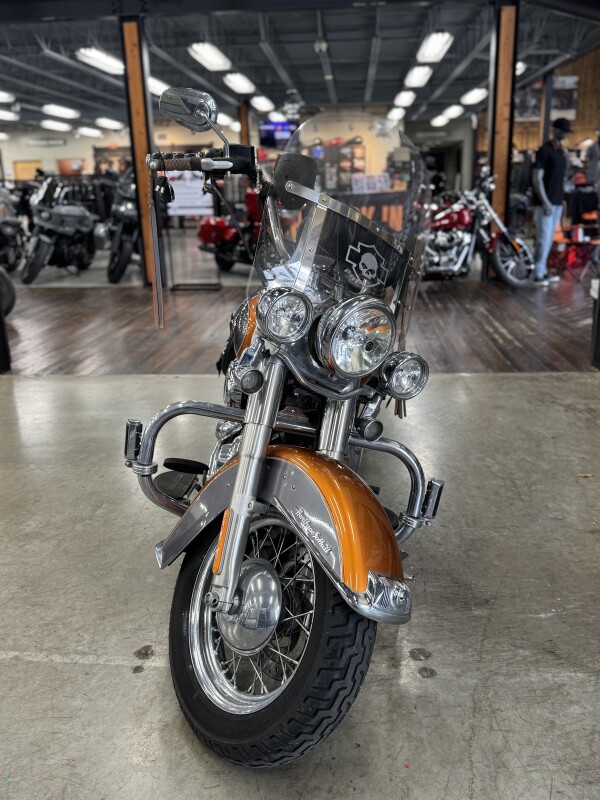 2015 Harley-Davidson® Heritage Softail® Classic FLSTC, photo 11