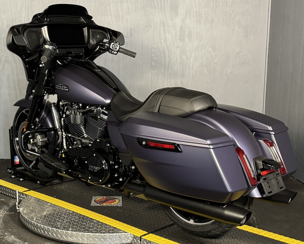 2025 Harley-Davidson Street Glide FLHX PRPL ABYSS DNM - Photo 10