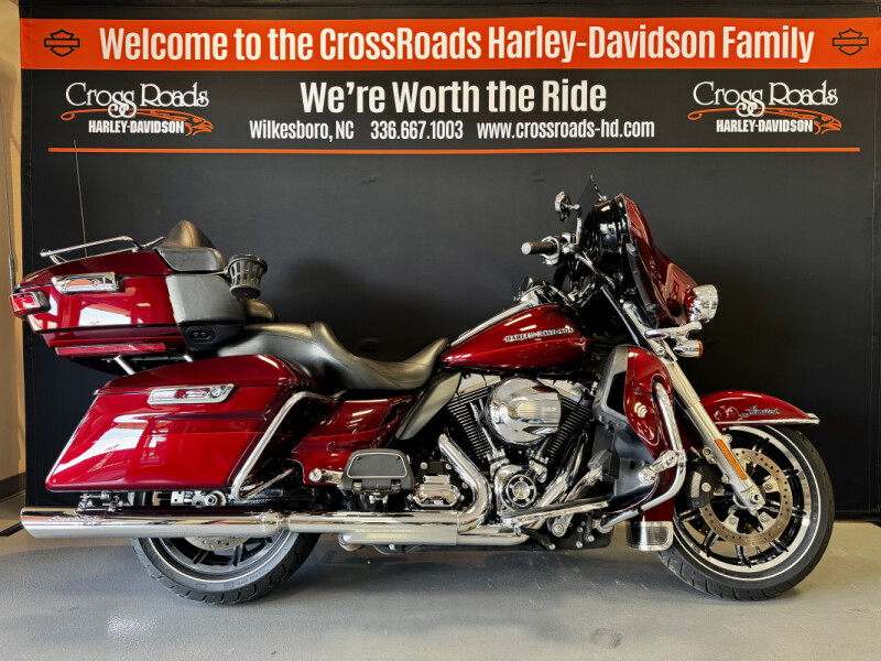 2016 Harley-Davidson<sup>®</sup> Ultra Limited Two-Tone Mysterious Red Sunglo/Velocity Red Sunglo